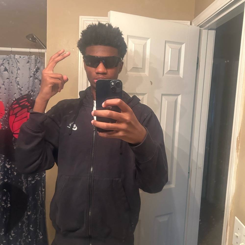 Meet your Posher, Deshaun